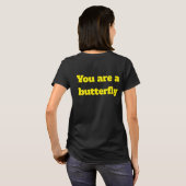 カラフルな蝶のデザインの女性用Tシャツ -  Tシャツ (裏面フル)