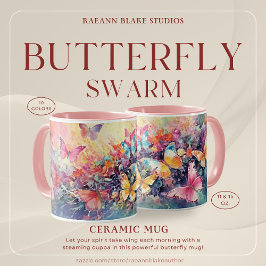 カラフルな蝶の群れデザインの陶器マグカップ マグカップ