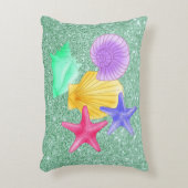 カラフルな貝殻及び静かのヒトデの緑 アクセントクッション (正面(垂直))