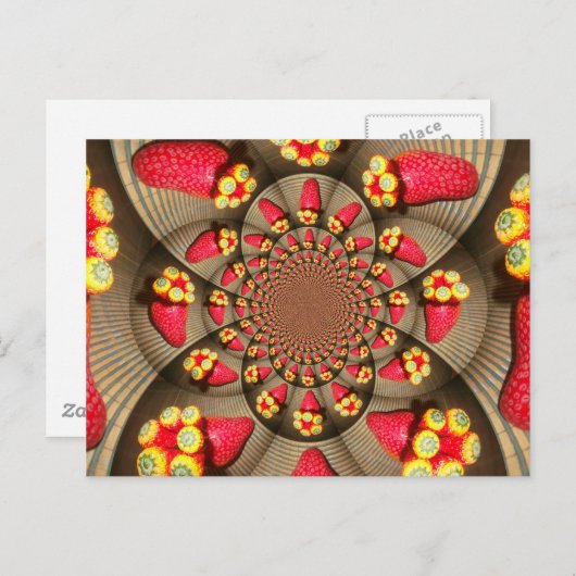 カラフルな赤の喜び:いちごの万華鏡アート ポストカード (正面/裏面)