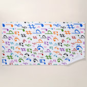 カラフルな音楽ノートおよび記号の多く ビーチタオル (正面)