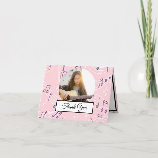 カラフルな音符のパターン テーマ ミュージシャン 写真 サンキューカード (正面)