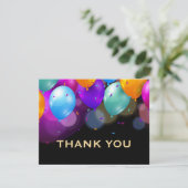 カラフルな風船 ブラックとゴールドのコンフェッティ サンキューカード (スタンド正面)