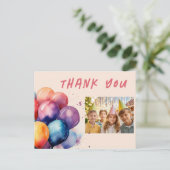 カラフルな風船 子供の誕生日写真 ありがとうございます ポストカード (スタンド正面)