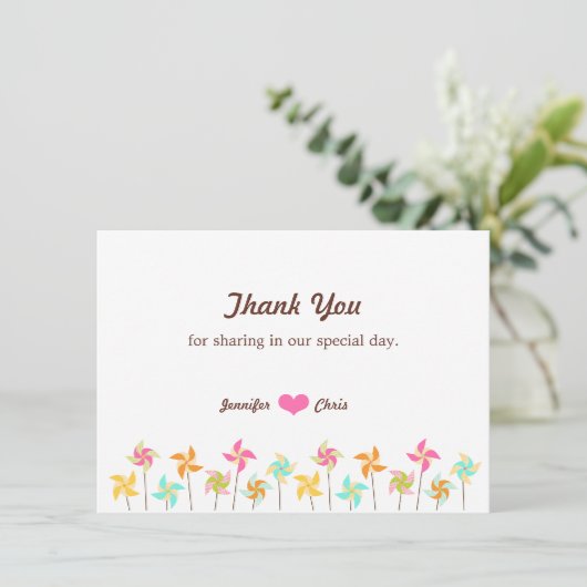 カラフルな風車のテーマの結婚式 サンキューカード (スタンド正面)