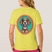 カラフルな首輪をつけた幸せな犬 Tシャツ (裏面)
