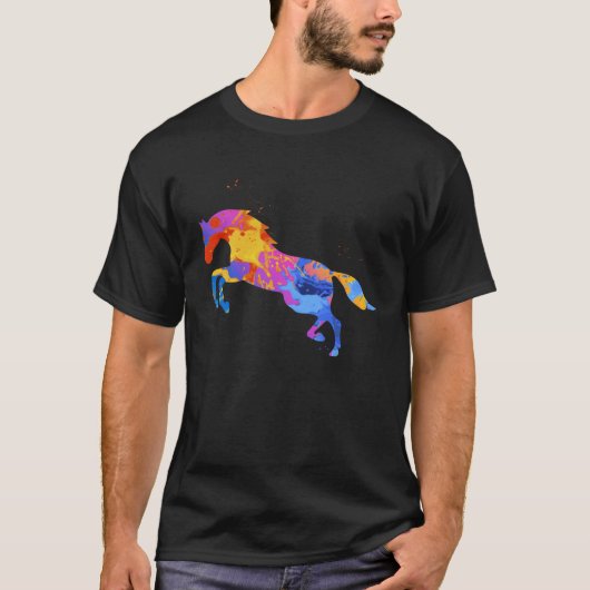 カラフルな馬の服の馬のデザイン Tシャツ (正面)