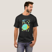 カラフルな魚と泡と小さな魚たち Tシャツ (正面フル)