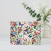 カラフルな鳥と蝶のヴィンテージ花柄パターン ポストカード (スタンド正面)