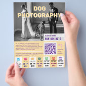 カラフルな黄色の犬の写真家フライヤー チラシ (手)