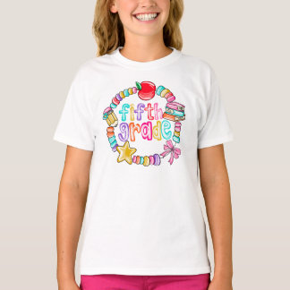 カラフルな5年生のキャンディブレスレット Tシャツ