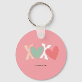 カラフルな「XOXO」バレンタインデー キーホルダー