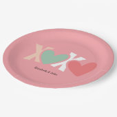 カラフルな「XOXO」バレンタインデー ペーパープレート (アングル)