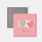 カラフルな「XOXO」バレンタインデー マグネット (正面/裏面)