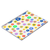 カラフルなY2K小さな花のインディーズパターン ノートブック (左側)