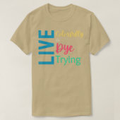 カラフルに生きるか染めるシャツのヘアスタイリストSh Tシャツ (デザイン正面)