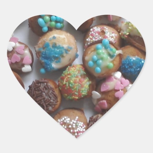 カラフルの小さなお誕生日ケーキ,食べ物,パーティーケーキ ハートシール (正面)