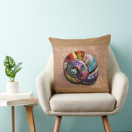 カラフルの色彩の鮮やかなかたつむりの貝の正方形の装飾用クッション クッション (椅子)