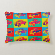 カラフルの1971年のランドローバーの小型トラックのポップアート