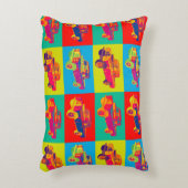 カラフルの1971年のランドローバーの小型トラックのポップアート アクセントクッション (正面(垂直))