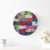 カラフルはパッチワークの正方形のヴィンテージのスタイルを編みました ラージ壁時計 (ホーム)