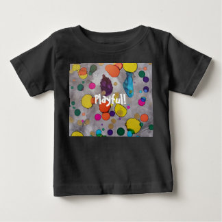 カラフルよくはしゃぐお洒落デザイン! ベビーTシャツ