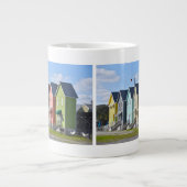 カラフルアラバマ州ダウフィンアイランドハウシズ ジャンボコーヒーマグカップ (正面)