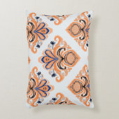 カラフルイカットパターンのヴィンテージスタイル。エレガント アクセントクッション (正面(垂直))