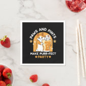 カラフルオクトーバーフェストキャットパーティー – ポーズとパイント スタンダードカクテルナプキン (インサイチュ)