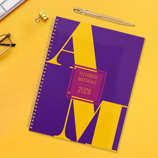 カラフルカスタム年モノグラムと名前 プランナー手帳