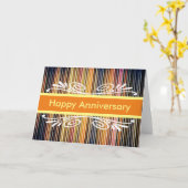 カラフルストライプオレンジバッジハッピーアニバーサリー カード (黄色い花)