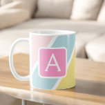 カラフルストライプフェミニンモノグラムカラフル コーヒーマグカップ<br><div class="desc">我々のポップ・アートのモノグラムのコーヒーマグであなたの朝のルーティンに色と個性の追加カラフルストライプ。1日を明るくするために設計されたこのマ鮮やかグは、シックなストライプtouchと個性の個性のためのモノグラムパーソナライズされたを組み合わせている。セラミック高品質製で、耐久性とスタイルを誇るマグカップ。カラフルフェミニンは楽しいしゃれているtouchを加え、モノグラムは独自のコーヒーパーソナライズされたを加える。</div>