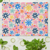 カラフルスノーフレークオンピンクホリデーパターン キッチンタオル (折り畳み)