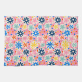 カラフルスノーフレークオンピンクホリデーパターン キッチンタオル (横)