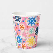 カラフルスノーフレークオンピンクホリデーパターン 紙コップ (左)