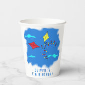 カラフルタイツインブルースカイ子供の誕生日紙カップ 紙コップ (裏面)