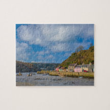 カラフルハウスインローワータウン魚釣りハーバー