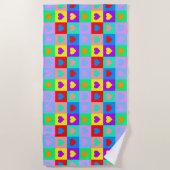 カラフルハートパタポップ・アートのーン ビーチタオル (正面)