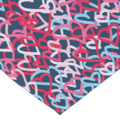 カラフルハート – グラフィティスタイル ショートテーブルランナー (コーナー)