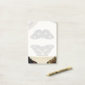 カラフルバタフライメドレオンクリーム背景 ポストイット (デスク上)