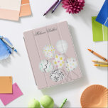 カラフルバルーンパーティーかわいいモノグラム iPadスマートカバー<br><div class="desc">カラフルパーティーバルーンの色のパステルの背景違うを持つ独自のモノグラムから選択する。</div>