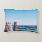 カラフルパイナップルのビーチ アクセントクッション (裏面)