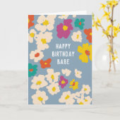 カラフルフラワーベイビーの誕生日おめでとう カード (黄色い花)