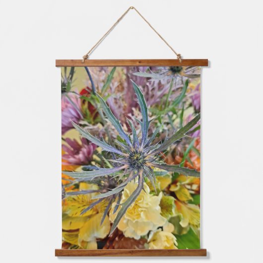 カラフルフローラアザミと花植物学 吊り下げ型タペストリー (正面)