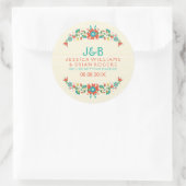 カラフルフローラリースとベージュストライプの背景 ラウンドシール (バッグ)