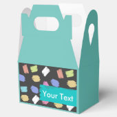 カラフルブラシストロークの黒カスタム文字 フェイバーボックス (オープン)