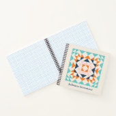 カラフルモダンキルトブロックのジオメトパーソナライズされたリ ノートブック (内部)