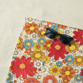 カラフルレトロの花 – パーソナライズされた ビーチタオル (インサイチュ)