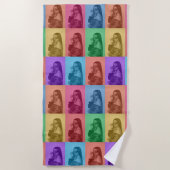 カラフルレトロアポップ・アートのートモダンカスタムフォトグリッド ビーチタオル (正面)