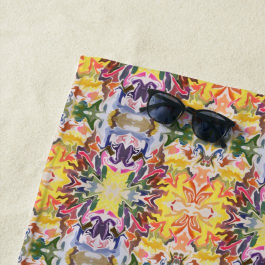 カラフルレトロサイケデリック万華鏡のように千変万化するパターン抽象芸術 ビーチタオル (インサイチュ)